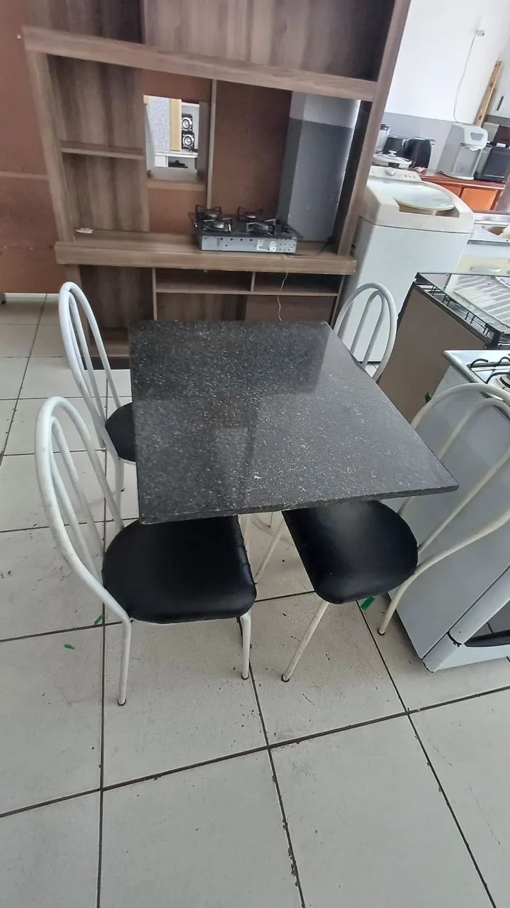 Mesa de mármore pequena 4 cadeiras - Foto 3
