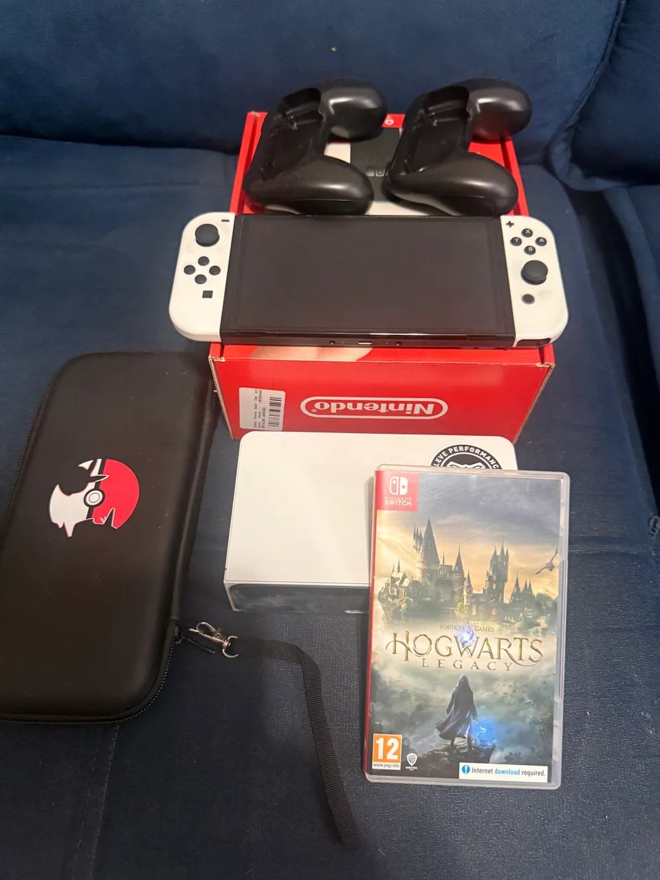 Nintendo Switch OLED com película 