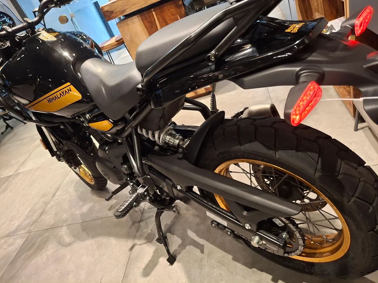 Himalayan Hanle Black 450cc - Amanda
