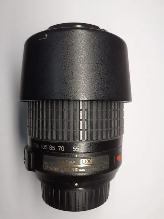 Objetiva Nikon 55-200mm f/4-5.6G IF-ED AF-S DX VR