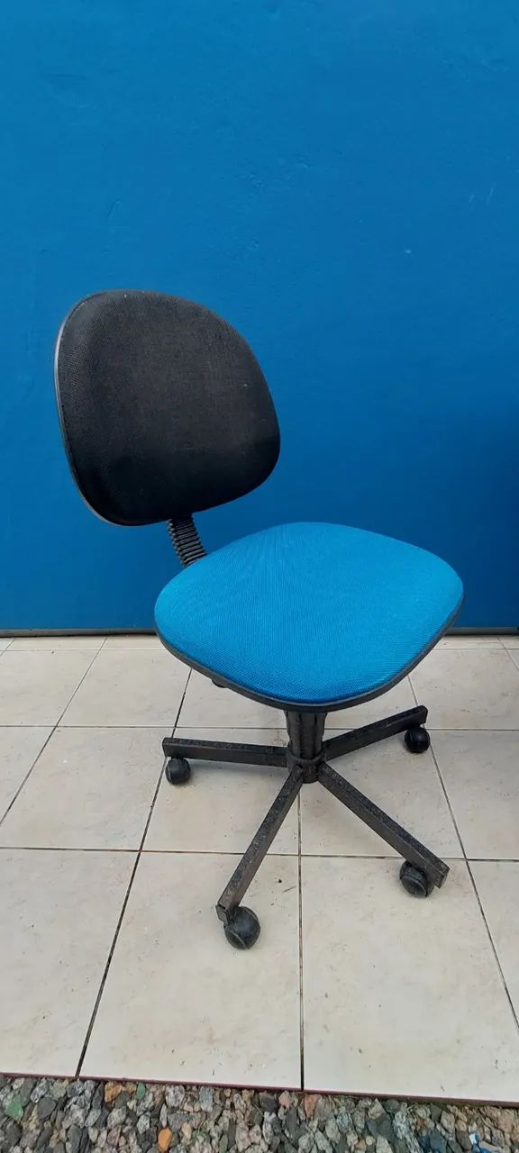 Cadeira de escritório 50 reais - Foto 3