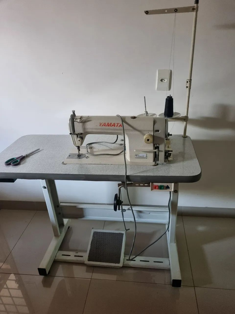 Máquina de Costura Industrial Yamata