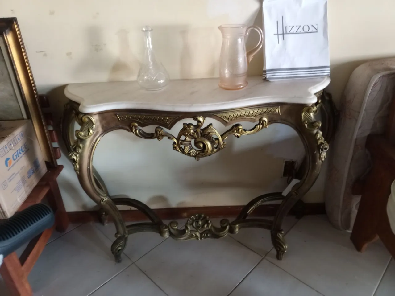 Penteadeira de Luxo com Tampo de Mármore