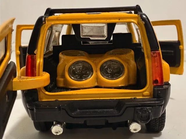 Hummer H3 2007 - Escala 1/32 - Foto 3