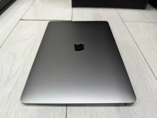 Macbook PRO 14 polegadas (10 core, 10 gpu) 16gb ram, 512gb Prata