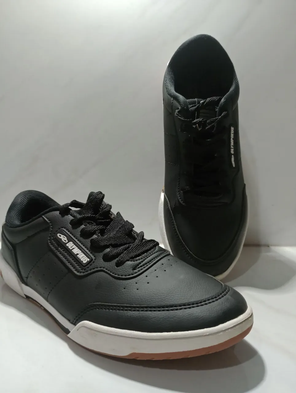 Um par de sapatos e muitas aventuras