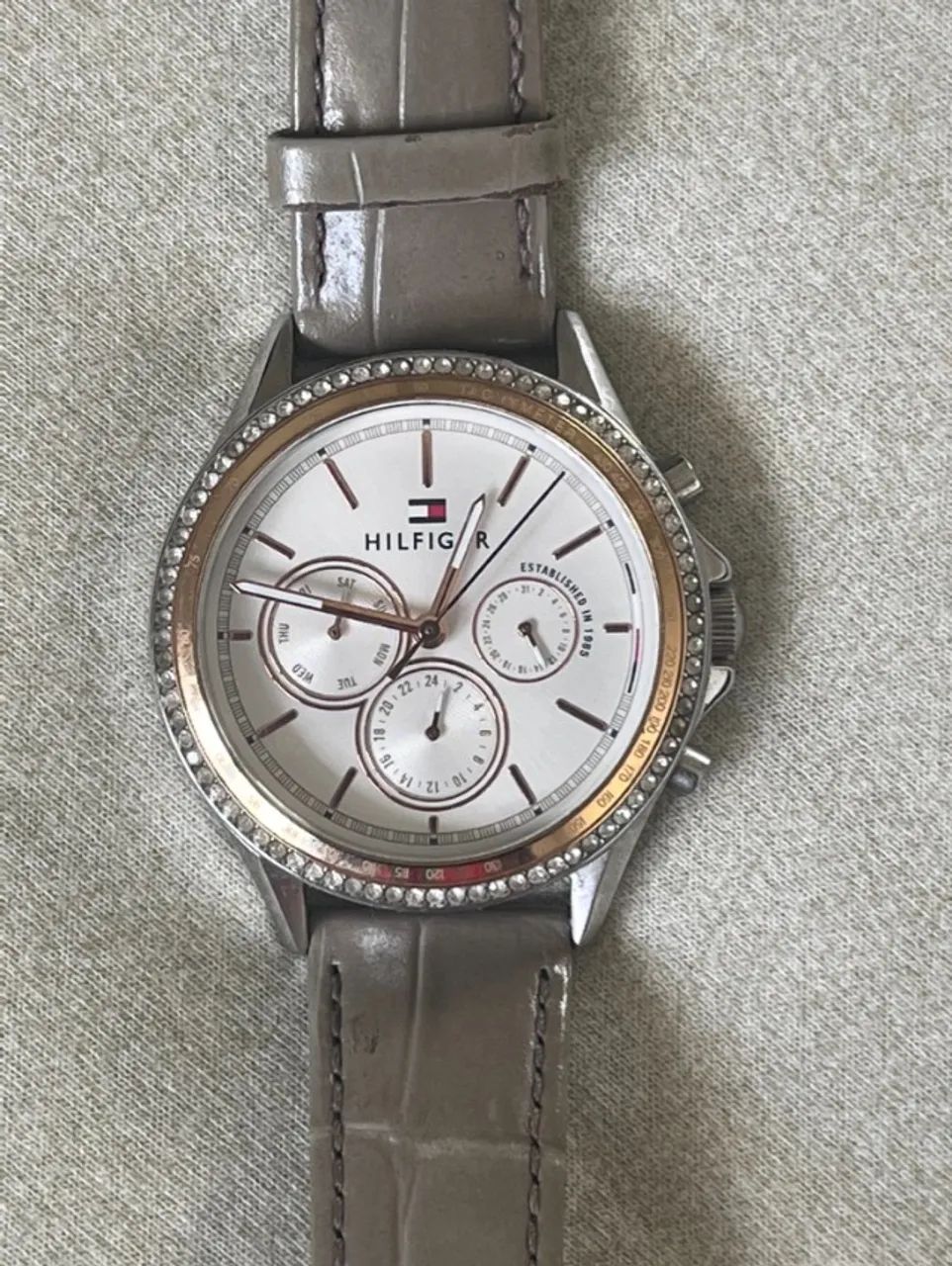 Relógio Tommy impecável  - Foto 2
