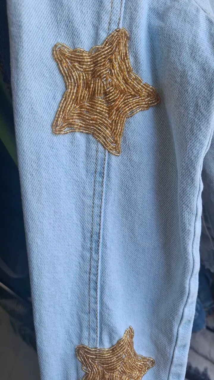 Jaqueta Jeans com Estrelas Douradas - Foto 5