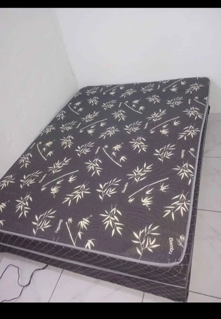 CAMA CASAL COM COLCHÃO DE MOLAS