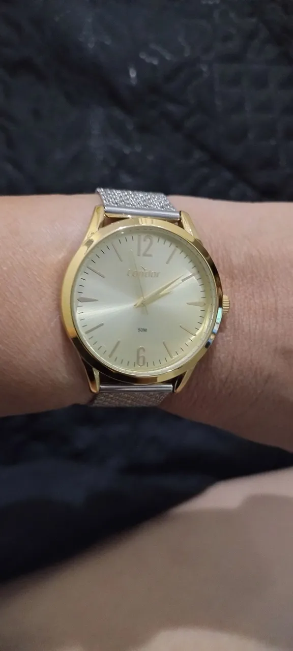 Relógio Condor Feminino Dourado com Pulseira prateada