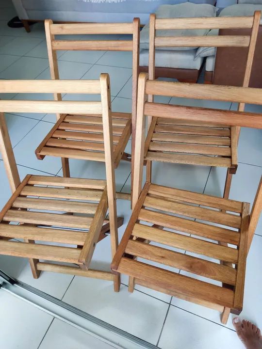 Mesa com cadeiras em madeira  - Foto 3