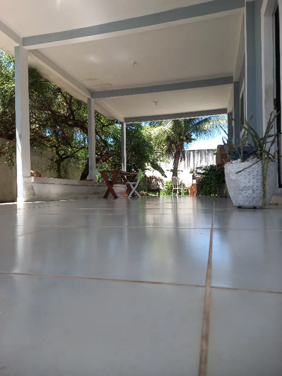 vende se uma casa com um ponto comercial na avenida principal  *- *