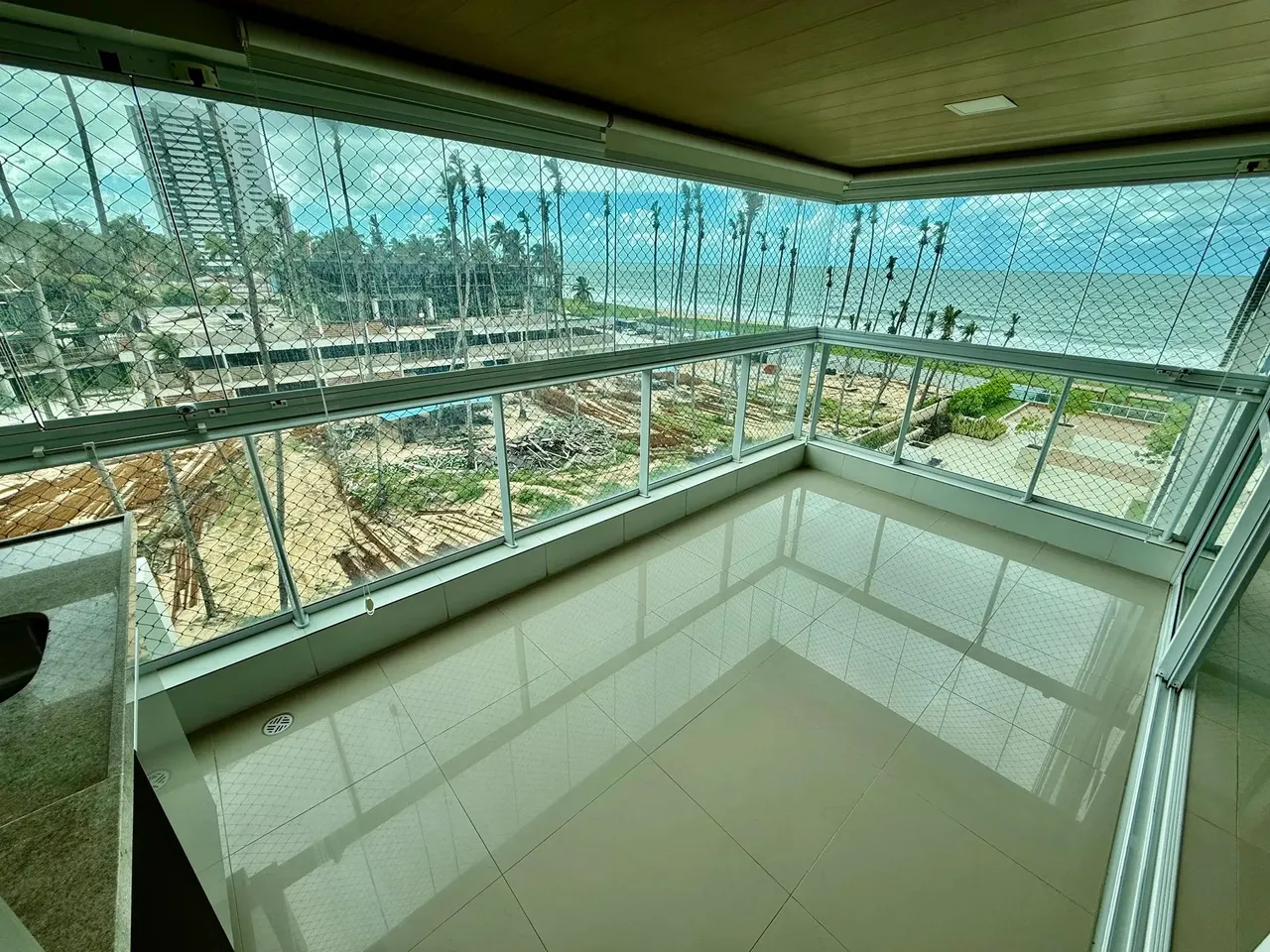 4/4 a beira mar de GUAXUMA