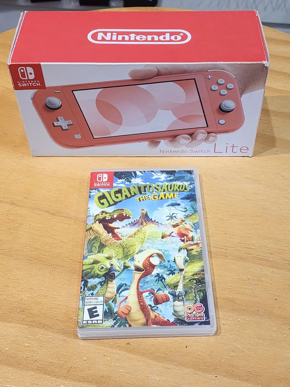 Nintendo Switch Lite Coral com jogo