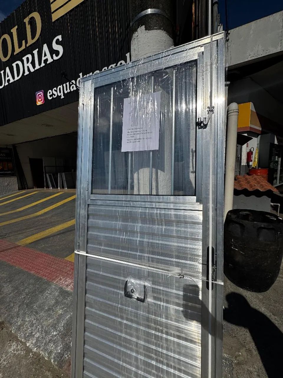 Portas de alumínio com vidro e grade 80cm - Promoção imperdível! - Foto 5