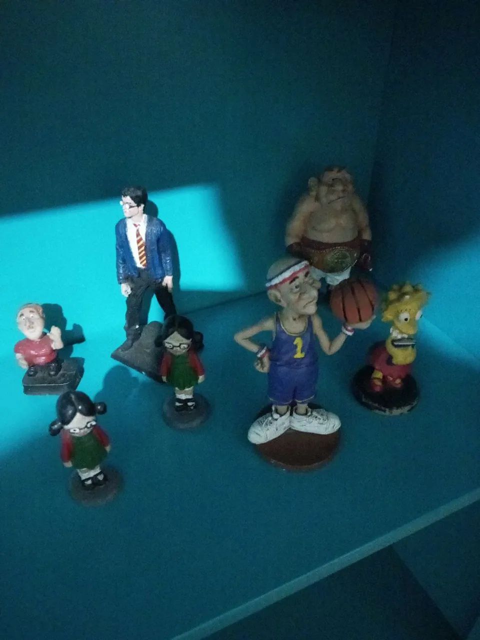 Personagem  em massa acrílica  7 peças