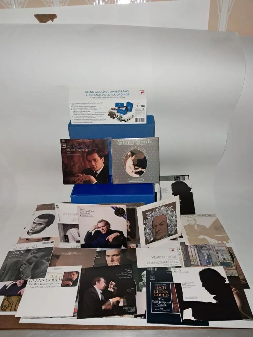 Caixa c/ 38 cds + 6 dvds