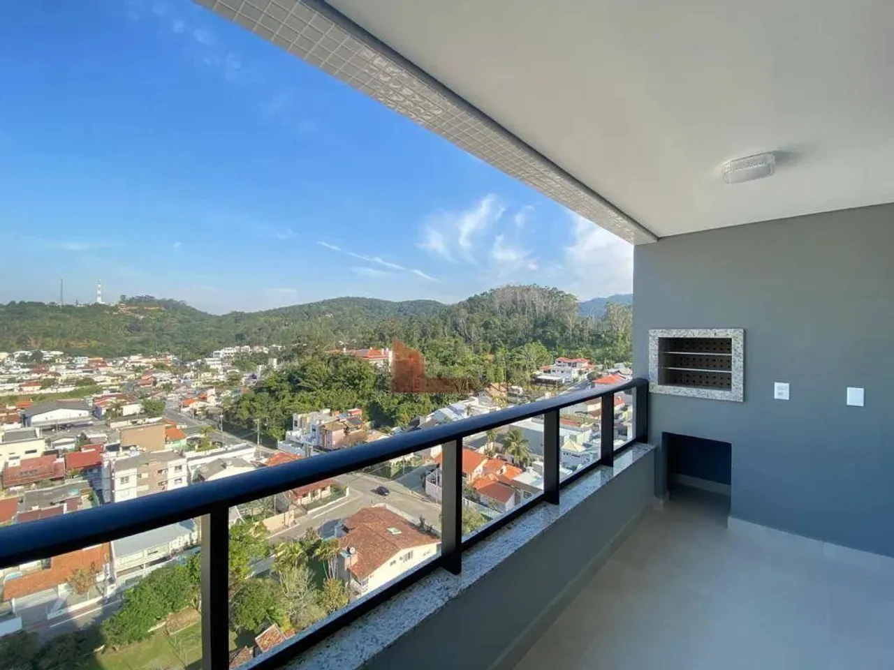 LOCAÇÃO: Apartamento semi MOBILIADO, com Suíte e 1 Dormitório, Fazenda, Itajaí/SC!