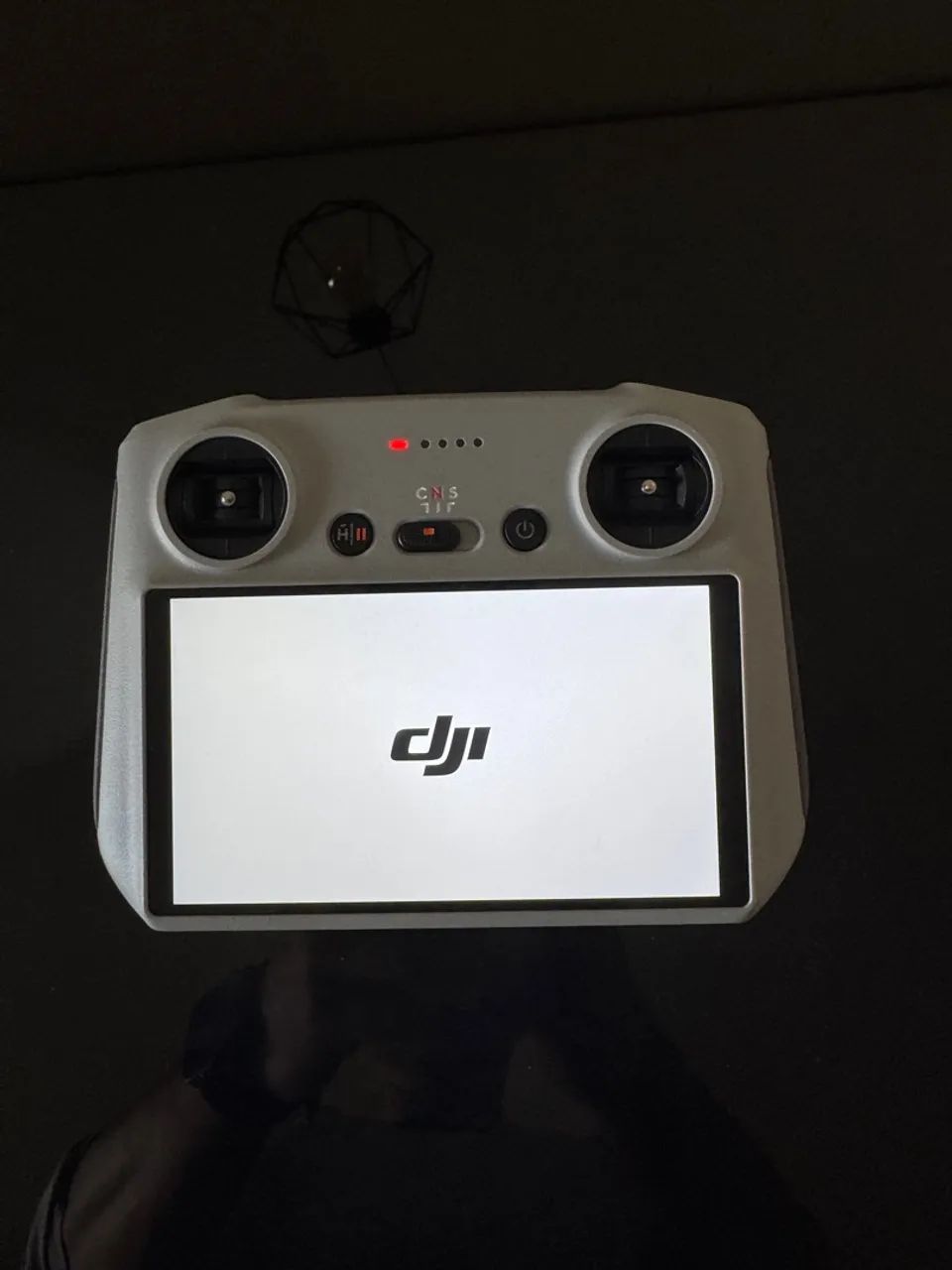 Drone DJI Mini 3  + kit Fly more + Proteção de hélices + Case de transporte  - Foto 5