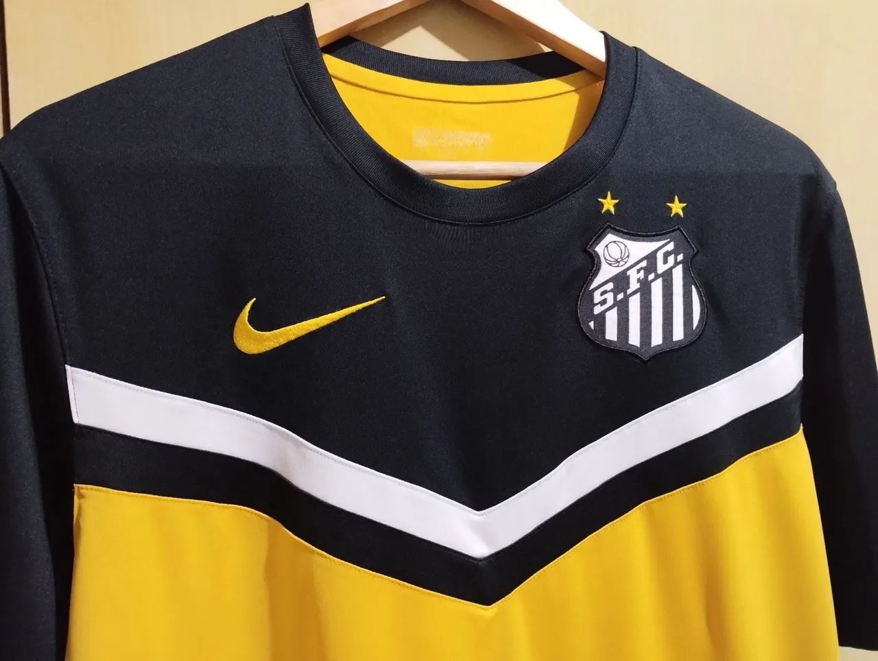 Camisa Santos F.C. - Uniforme 3 - Raridade - Homenagem ao Brasil - Tam. M - Foto 3