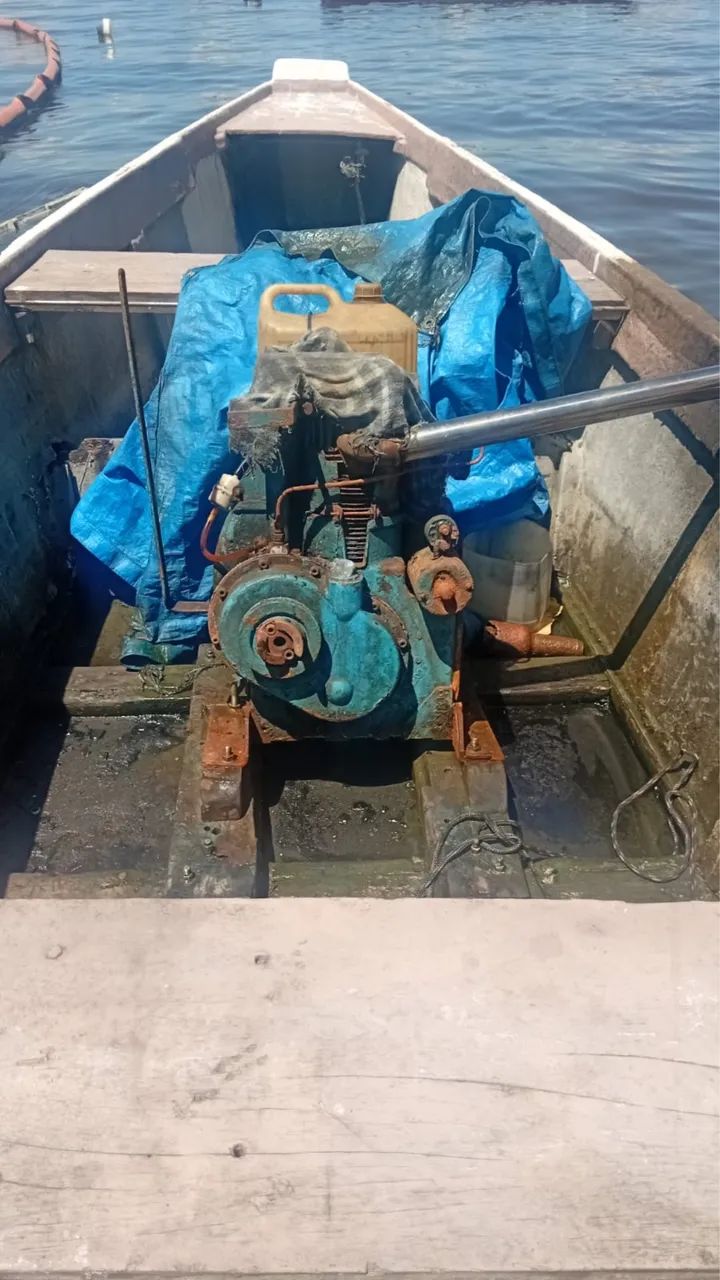 Barco de fibra com motor a diesel  - Foto 5