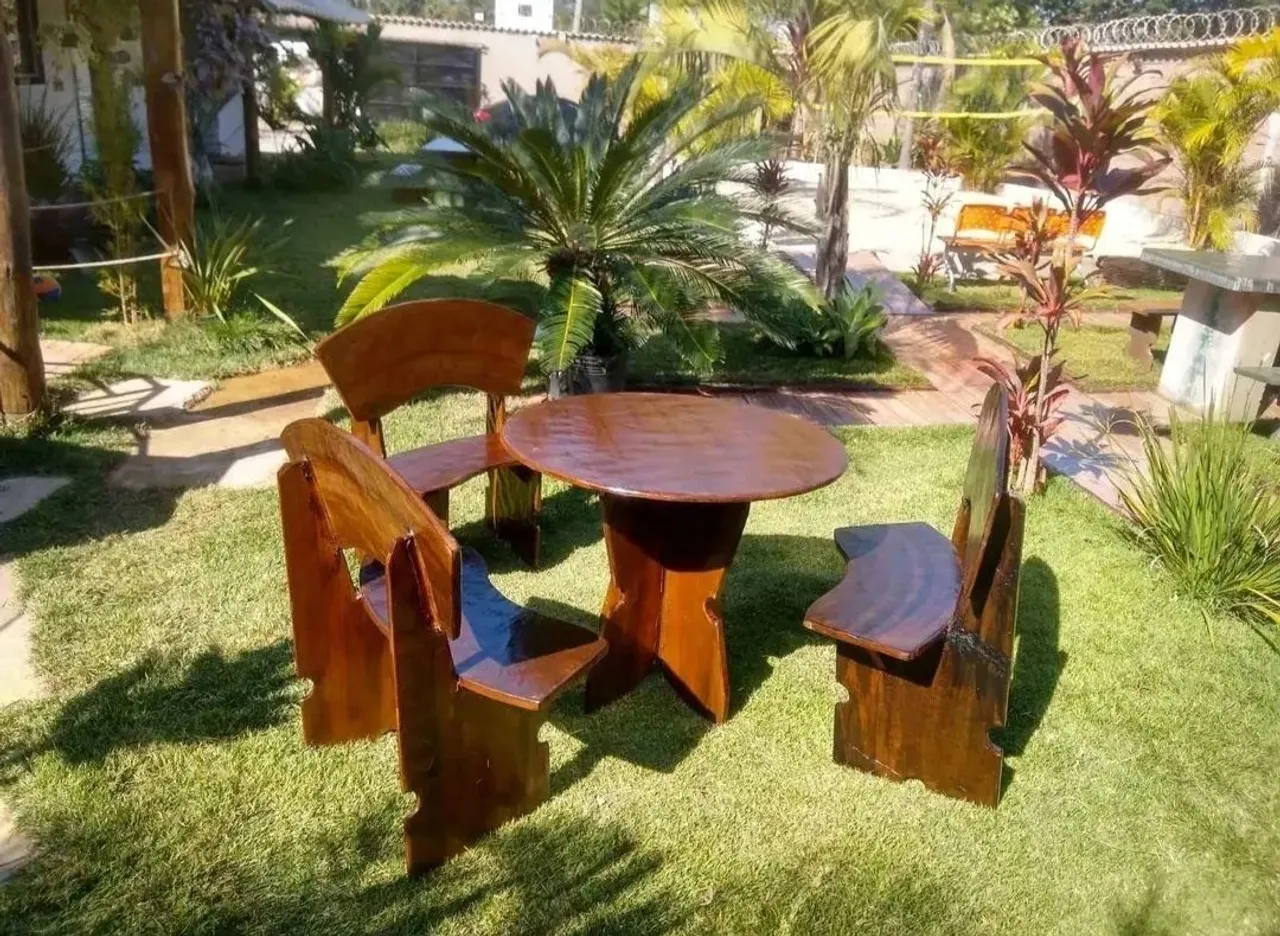 "Mobília de Ardósia para Seu Jardim - Pronta para Uso!"