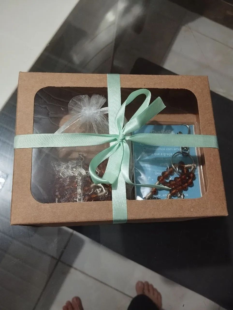 Kit presente religioso com terço e cruz