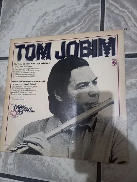 Disco de Vinil Tom Jobim - Música Popular Brasileira