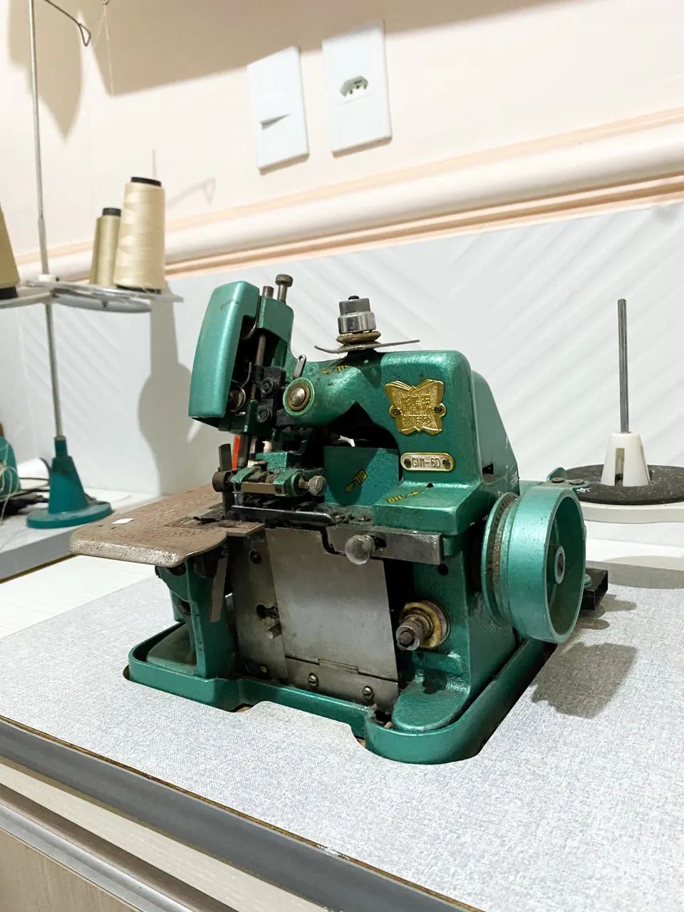 Máquina Overlock Portátil 