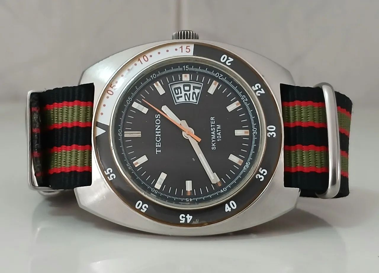 Raríssimo relógio antigo TECHNOS SKYMASTER anos 90 impecável  - Foto 3