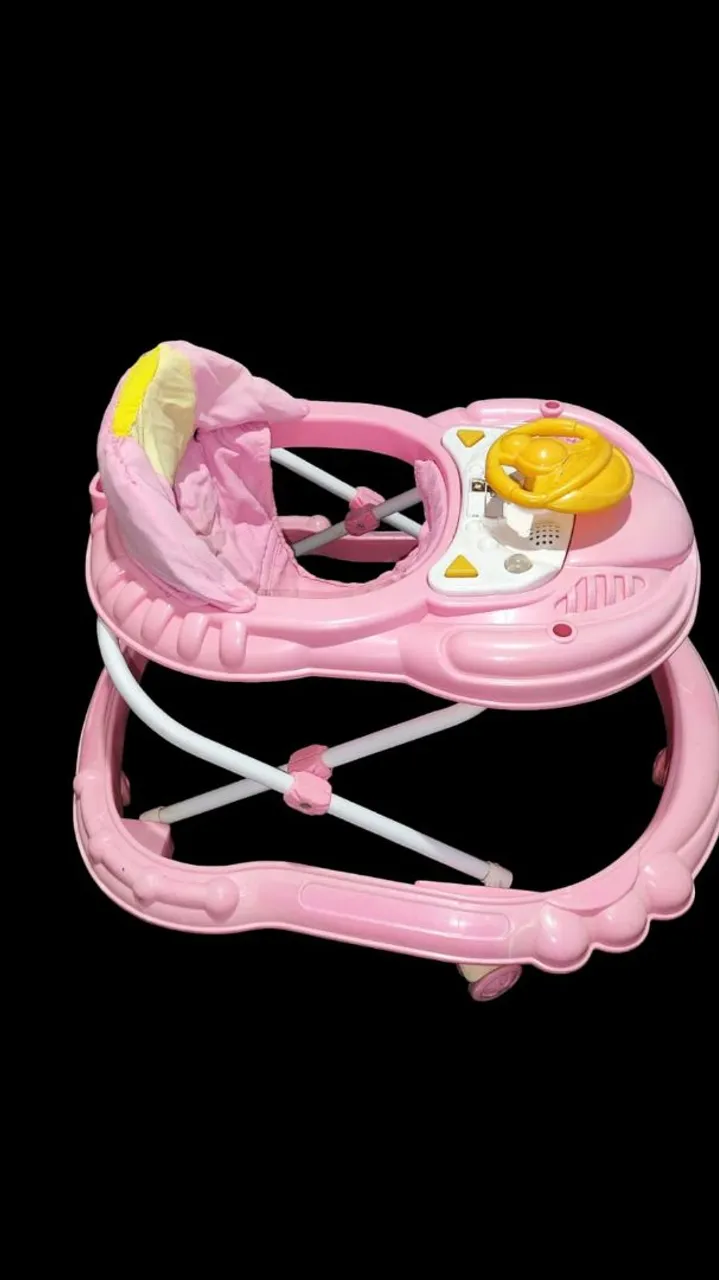 Andador Infantil Rosa com Atividades e musical