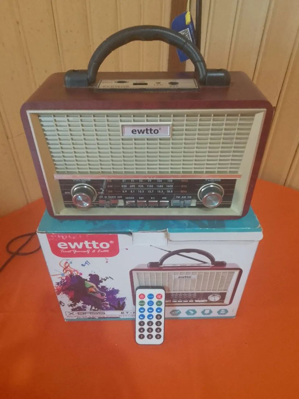 Rádio Retro Bluetooth com Controle Remoto 110$ facilito a entrega 