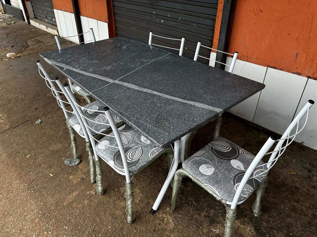 Mesa de Jantar em Granito com 6 Cadeiras combino entrega zap * - Foto 2