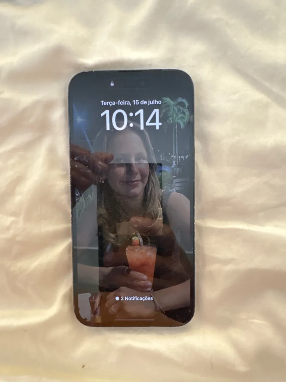 iPhone 1TB