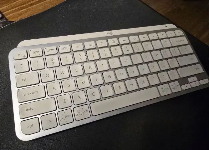 Teclado Logitech MX Keys Mini - perfeito estado!