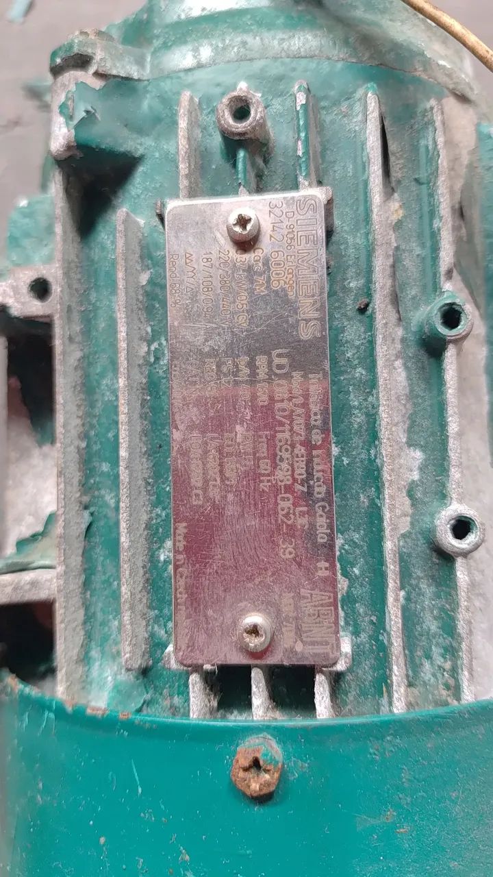 Motor trifásico de indução 