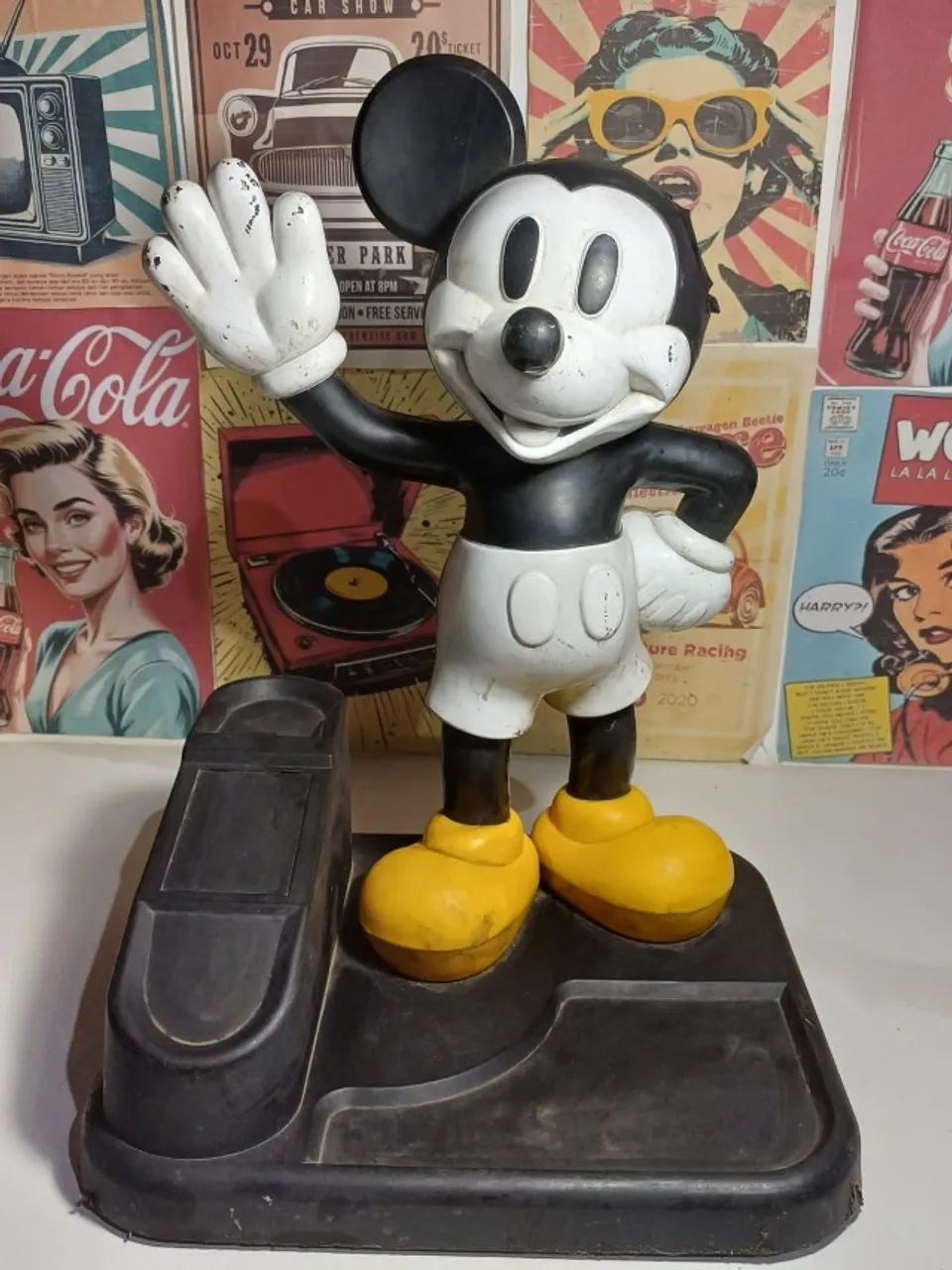 Base de telefone antigo para restaurar motivo Mickey 