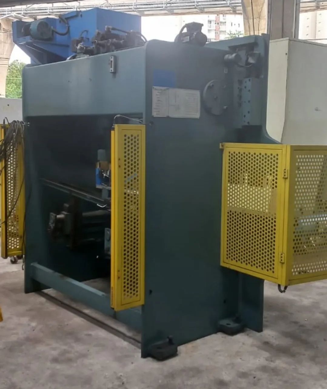 PRENSA DOBRADEIRA HIDRAULICA CHINESA 2500X40TONS - Foto 3