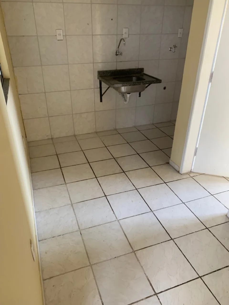Oportunidade: Aluga se apartamento estilo quitinete no bequimaão