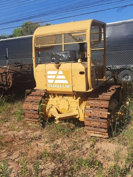 Trator de esteira AD7B - Foto 5