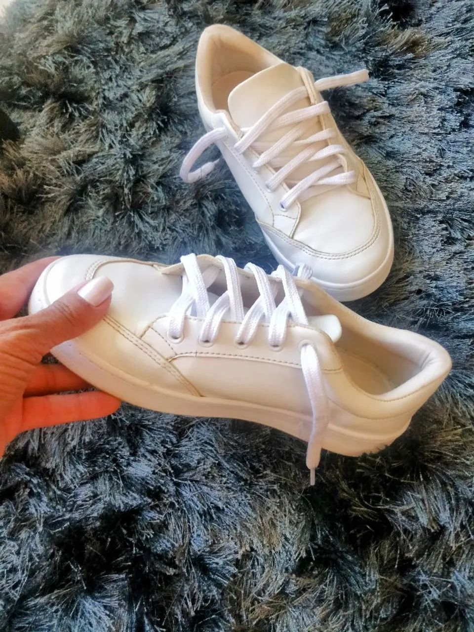Tênis branco feminino