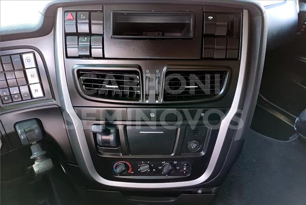 IVECO HI WAY 600S44T 6X2, ANO 2018 - Foto 10