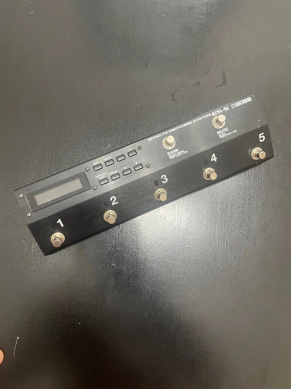 Pedal de efeitos Boss ES-5 controladora