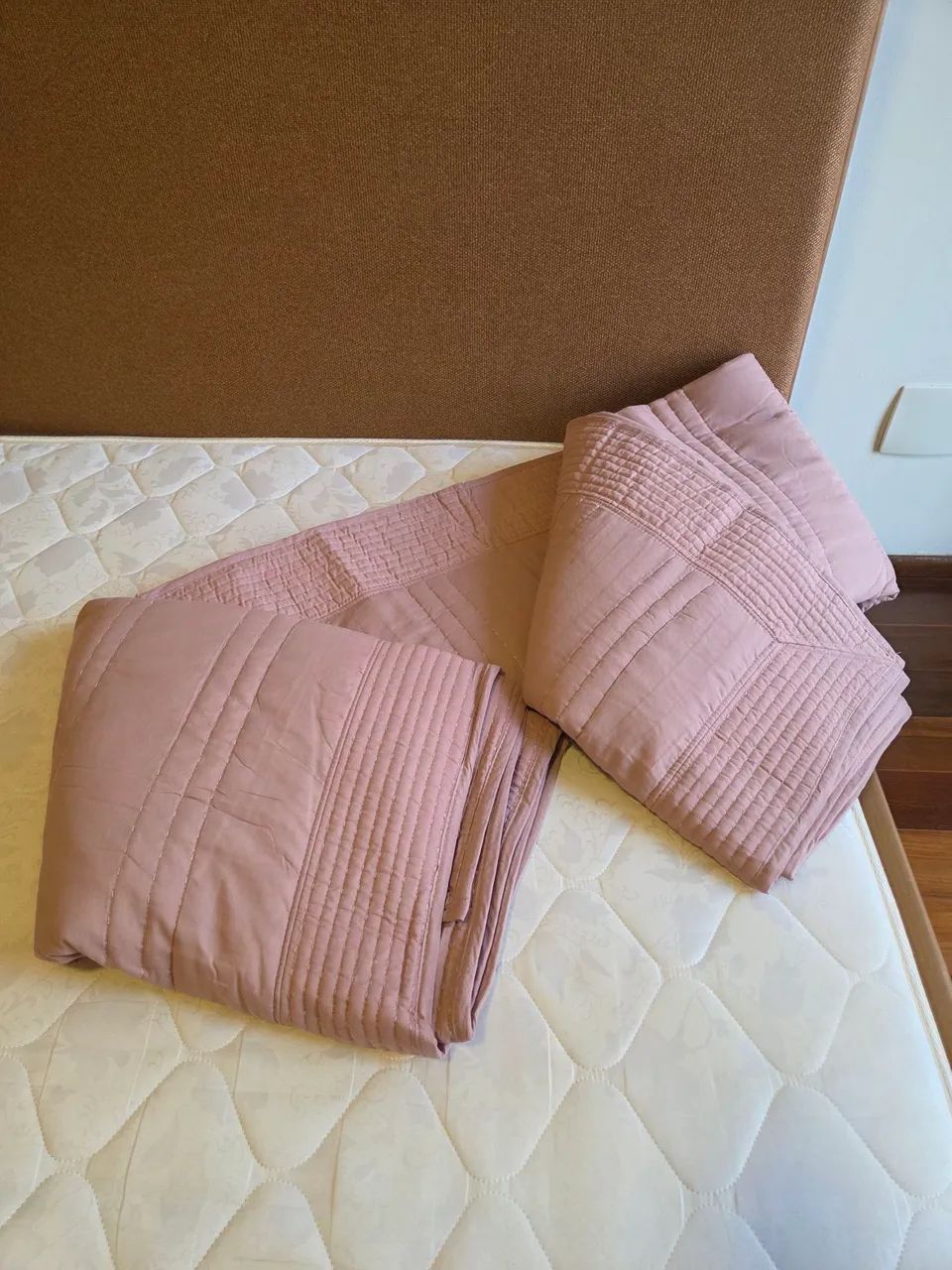 Jogo de Colcha novo da Camicado tamanho casal na cor rosa antigo nunca usado - 3 peças  - Foto 4