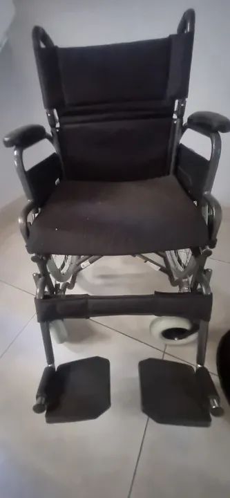 CADEIRA DE RODAS
