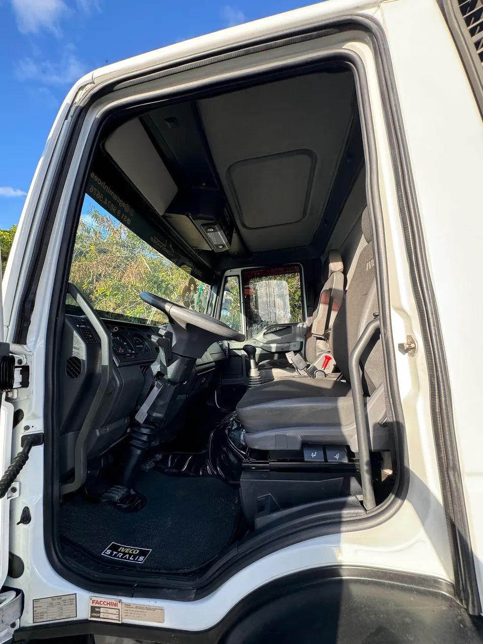 IVECO 170e21 ? BAÚ 2023 - Foto 12