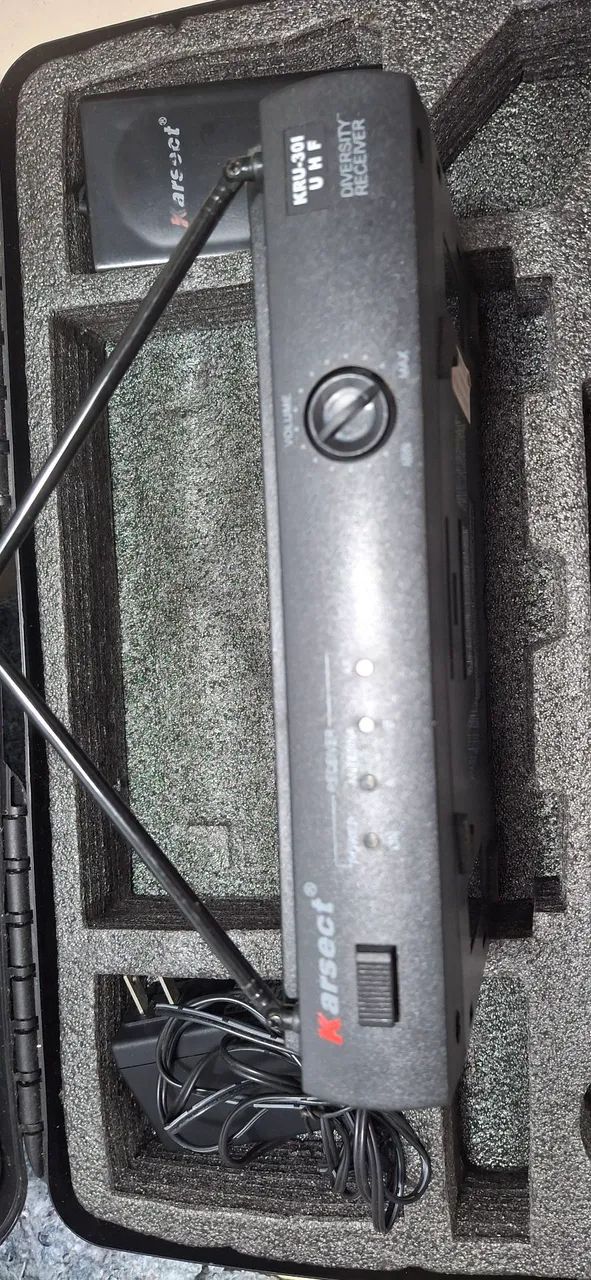 Receptor-Transmissor guitarra/Violão UHF Karsect KRU-301