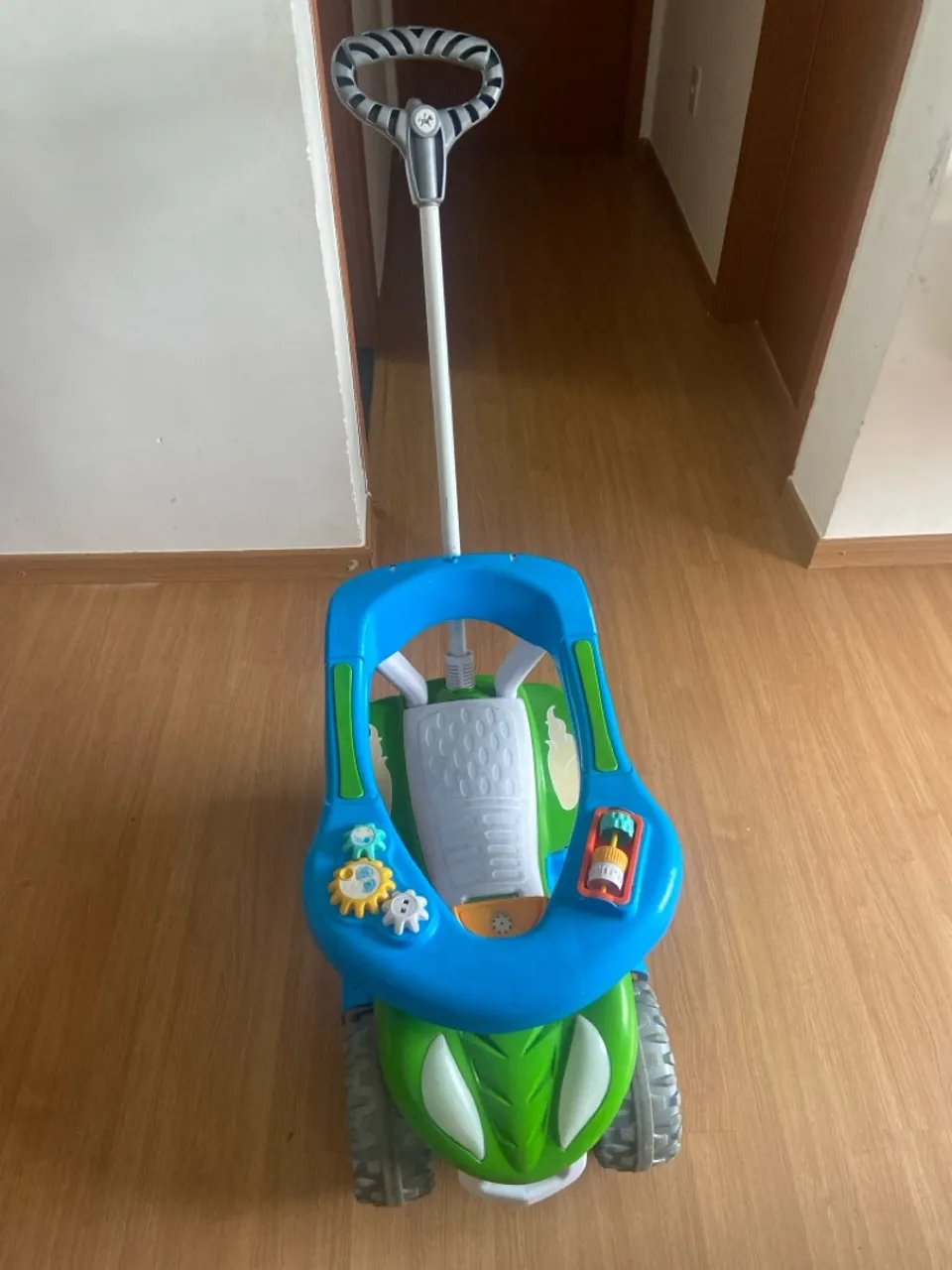 Carro Infantil Divertido - Estimule os Primeiros Passos!