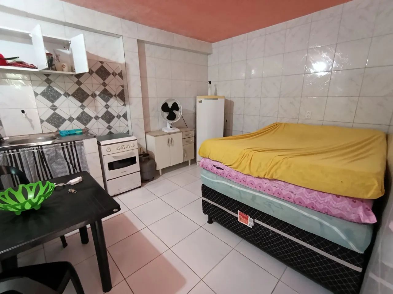 VENDO  TROCO OU ALUGO ESTÁ CASA NA PRAIA DE CABUÇU , FRENTE PARA O MAR LOCALIZAÇÃO TOP. - Foto 2