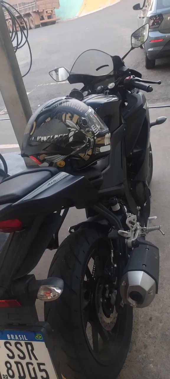 Yamaha R15 2024 Preta - 11.800 km - Moto Impecável!<br> - Foto 4